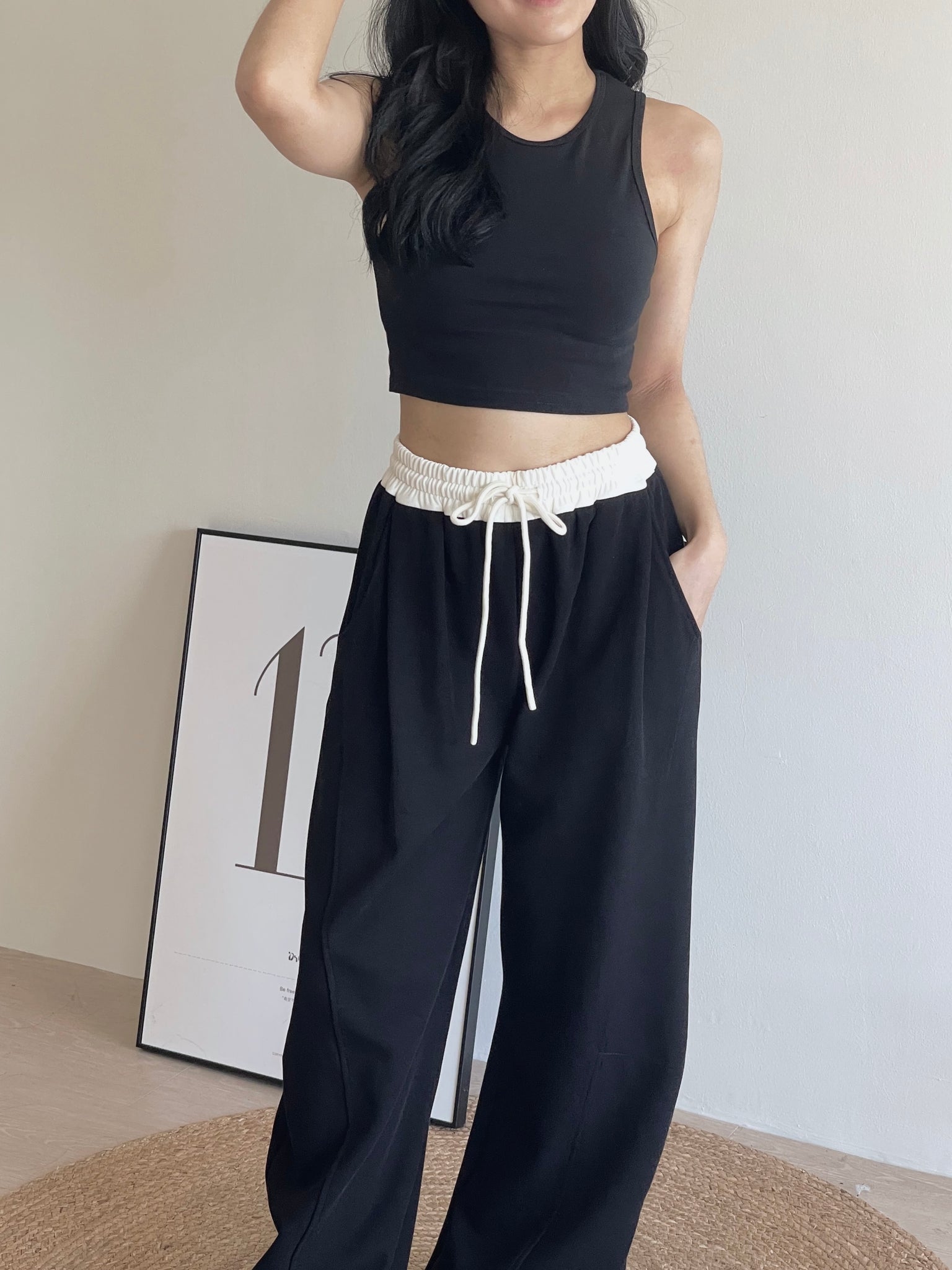 Basic Plain Tank Top/ 基础显瘦露腰背心