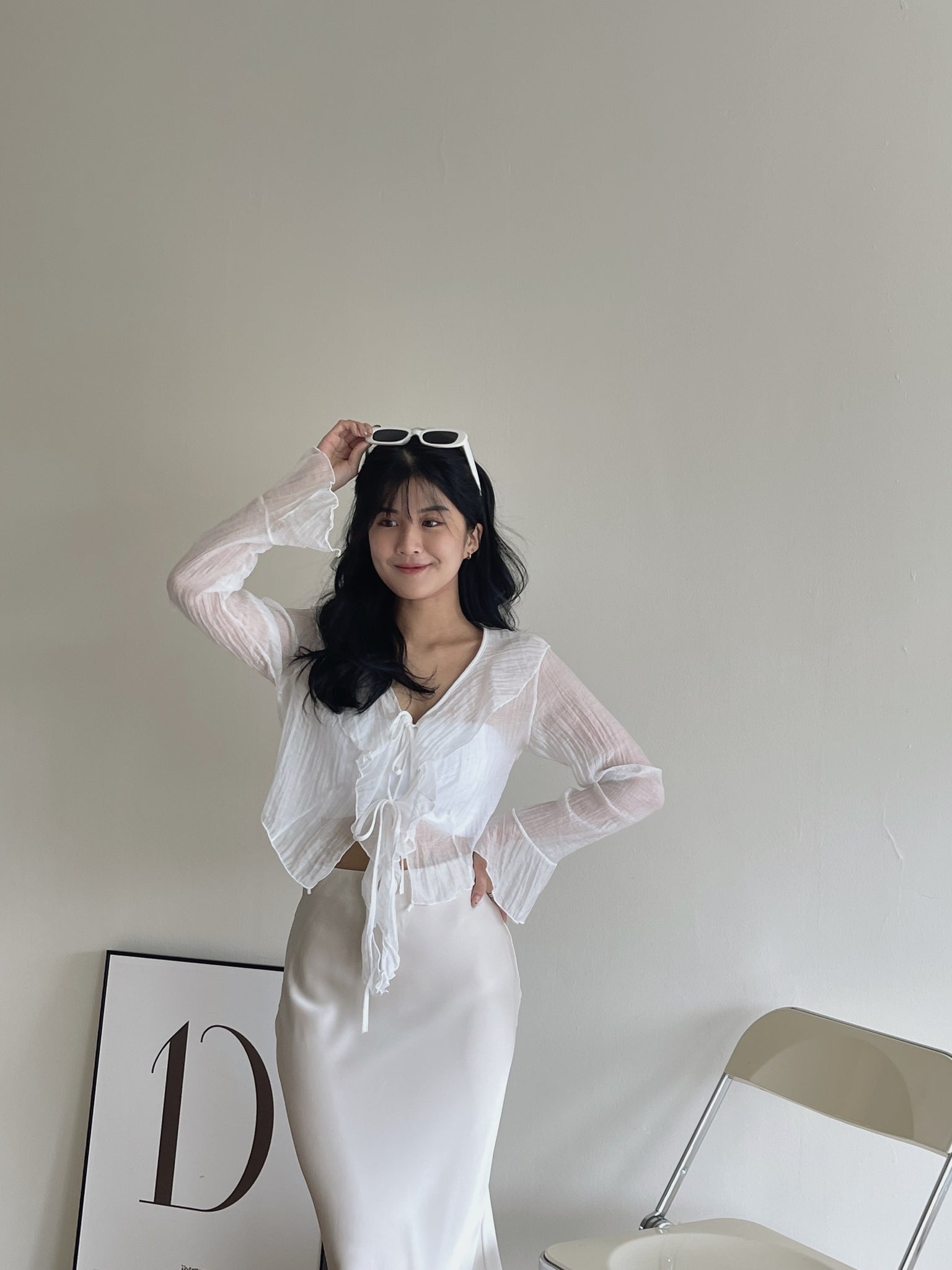 Belle Ruffle Blouse / 喇叭袖系带薄衫