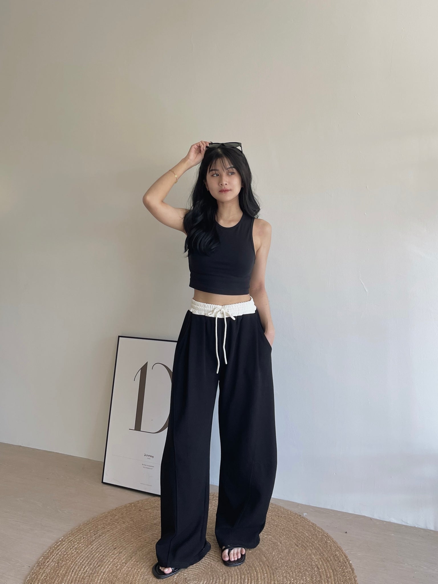 Spliced Waist Lounge Pants / 慵懒撞色拼接弯刀裤