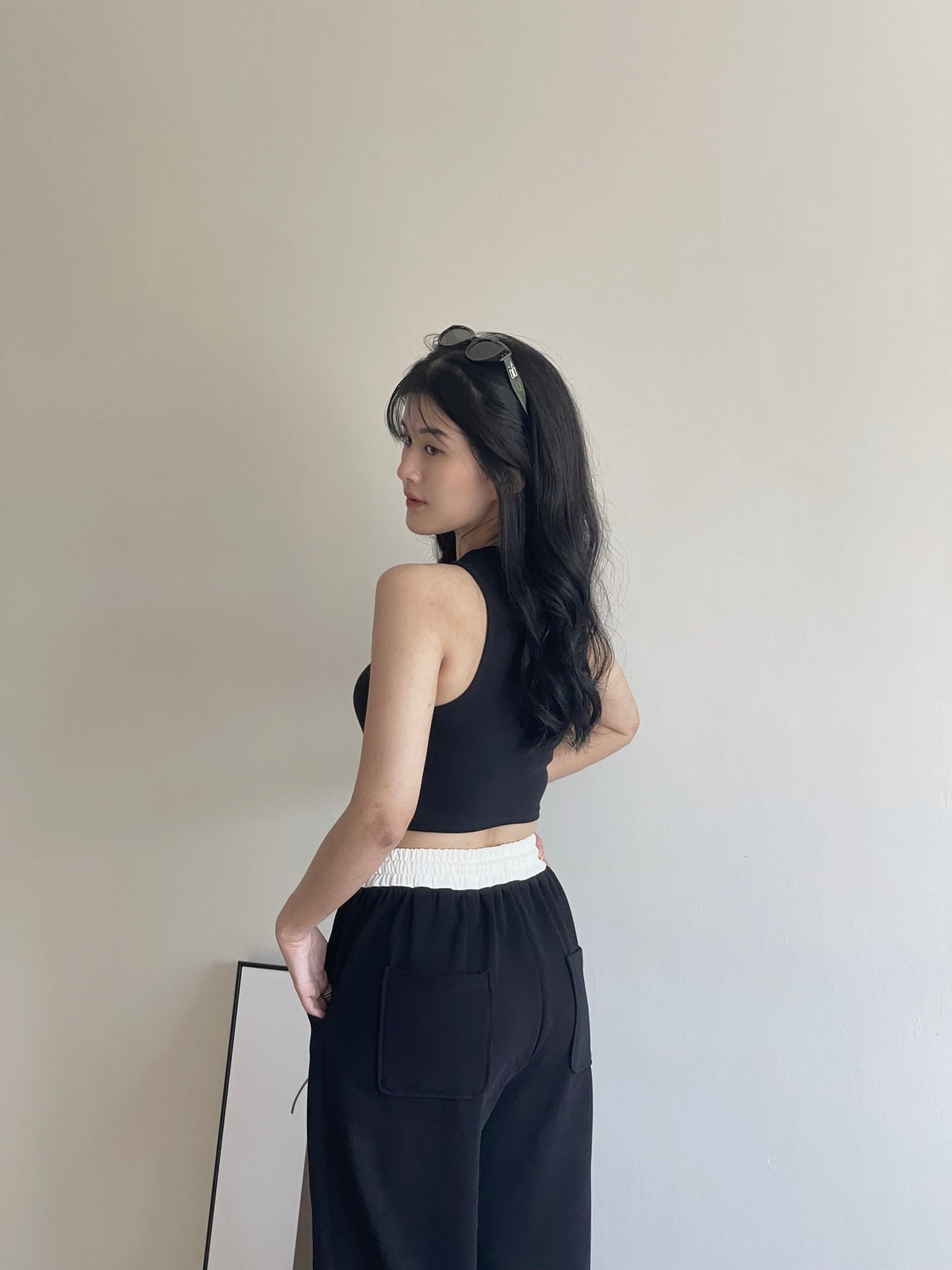 Basic Plain Tank Top/ 基础显瘦露腰背心