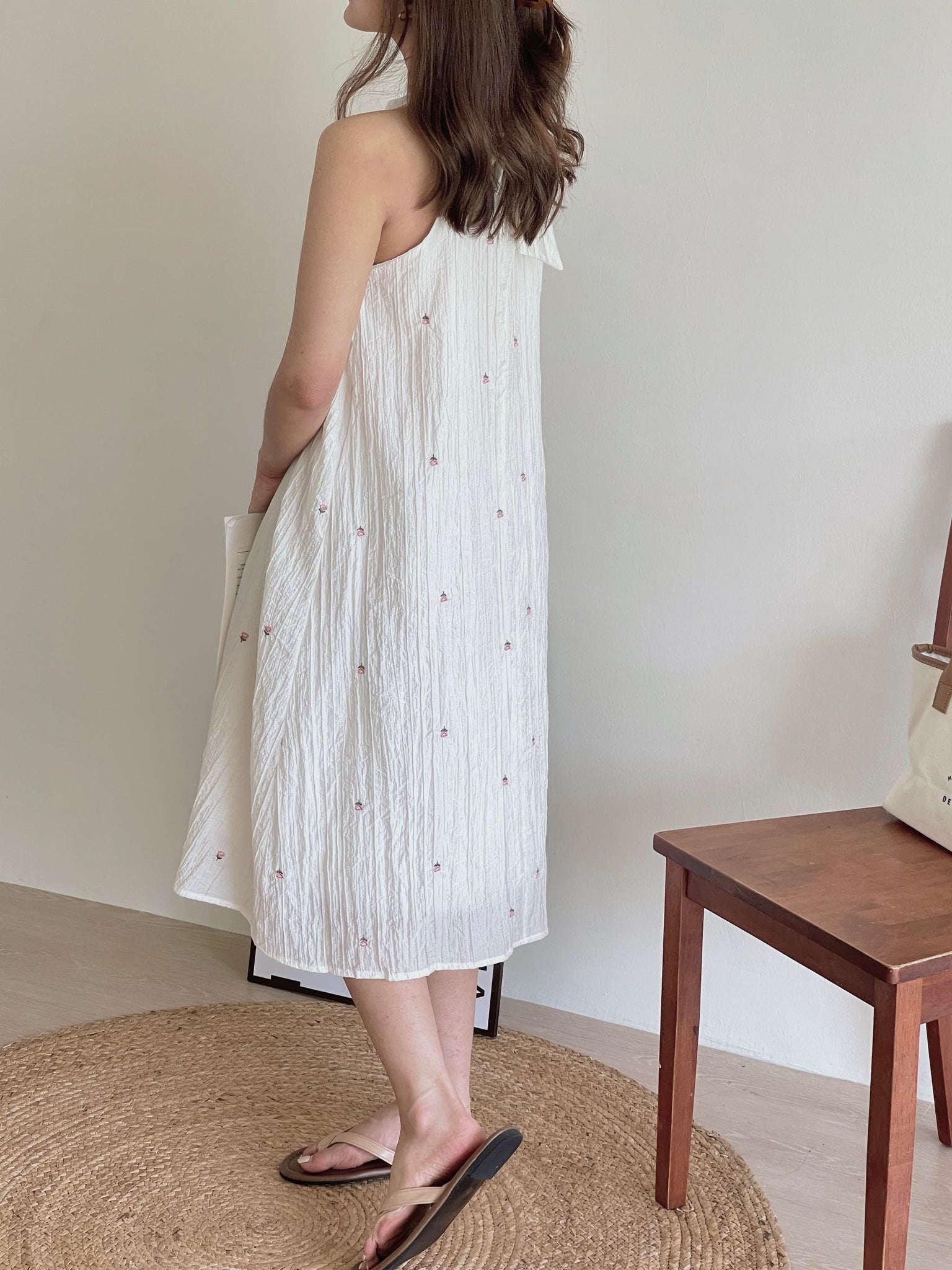 Brielle Embroidered Dress / 小花刺绣挂脖裙