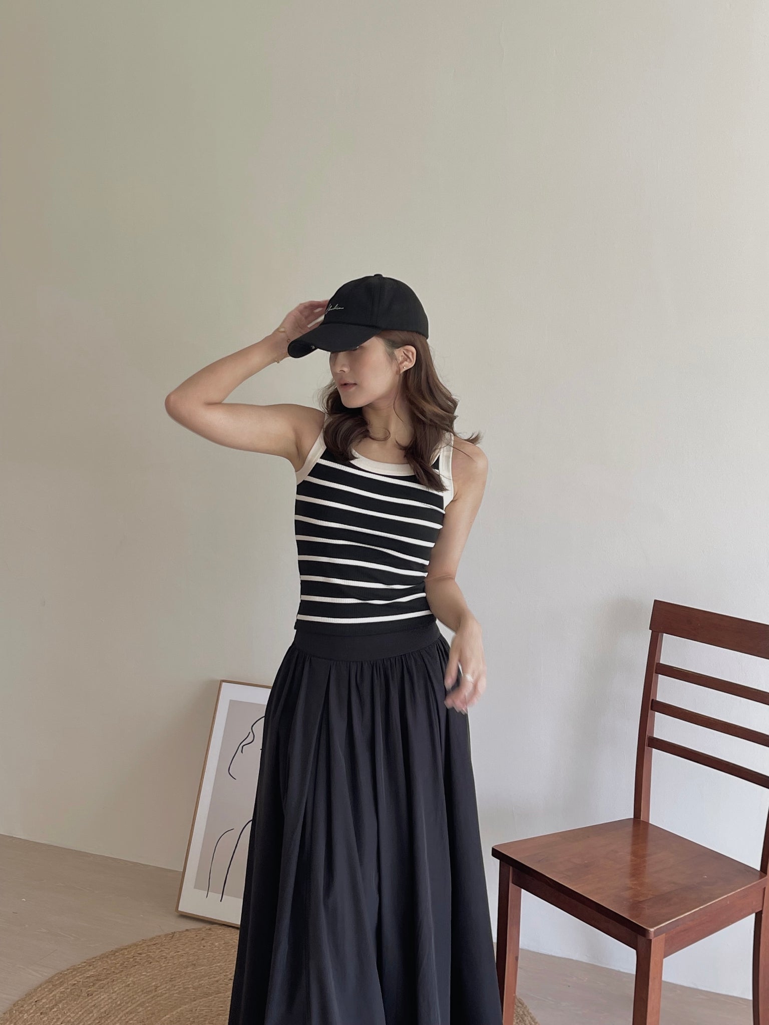 Striped Fit Tank Top / 杏黑条纹背心