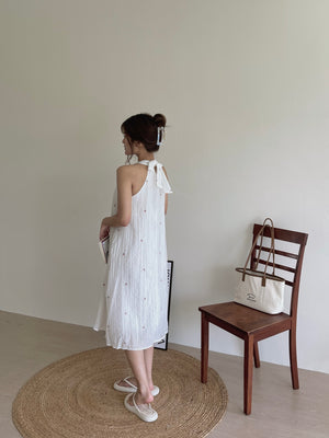 Brielle Embroidered Dress / 小花刺绣挂脖裙