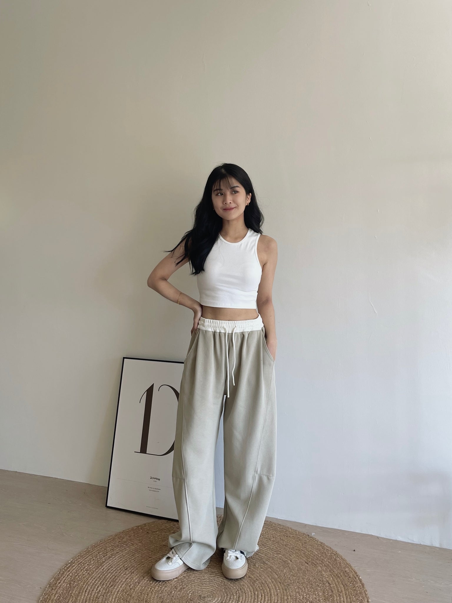 Basic Plain Tank Top/ 基础显瘦露腰背心